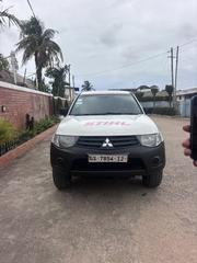 Mitsubishi L200 2012 White for sale