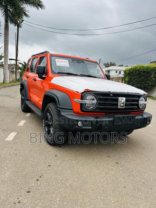 Tank 300 2022 Orange