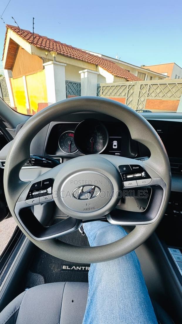 Hyundai Elantra 2021 Black