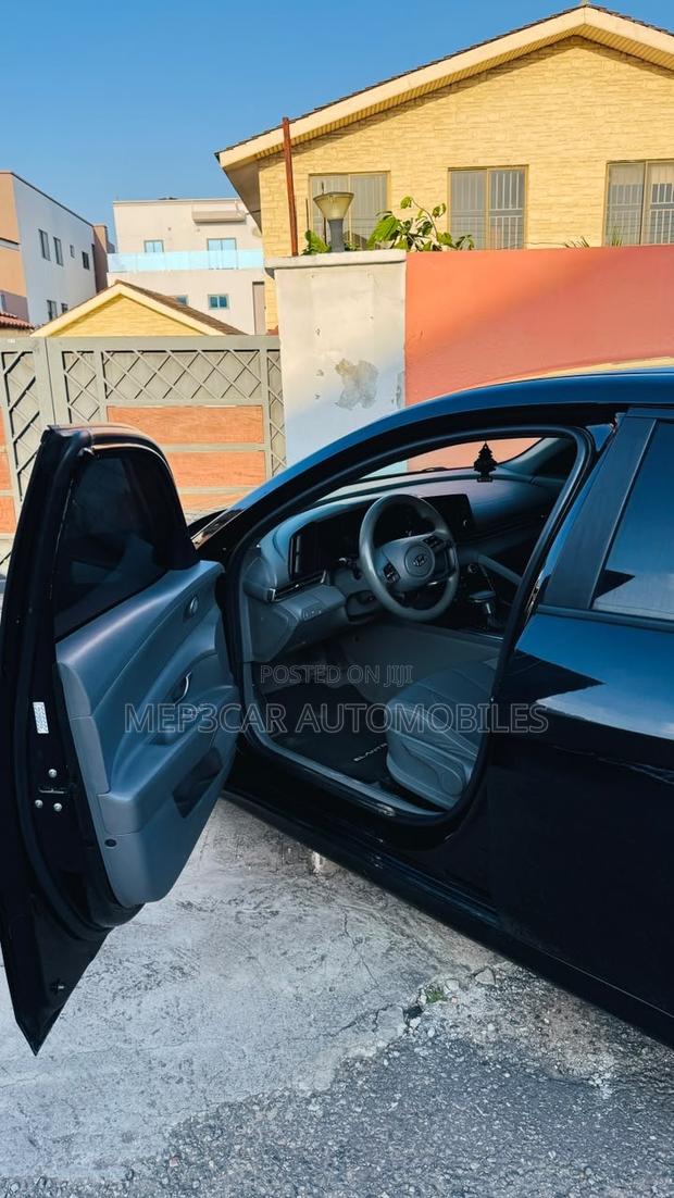 Hyundai Elantra 2021 Black