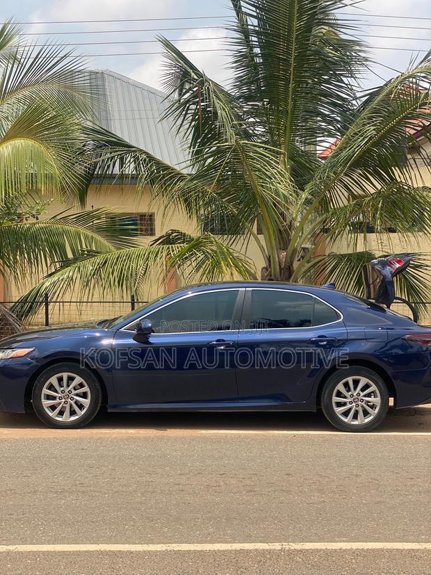 Toyota Camry LE 2021 Blue