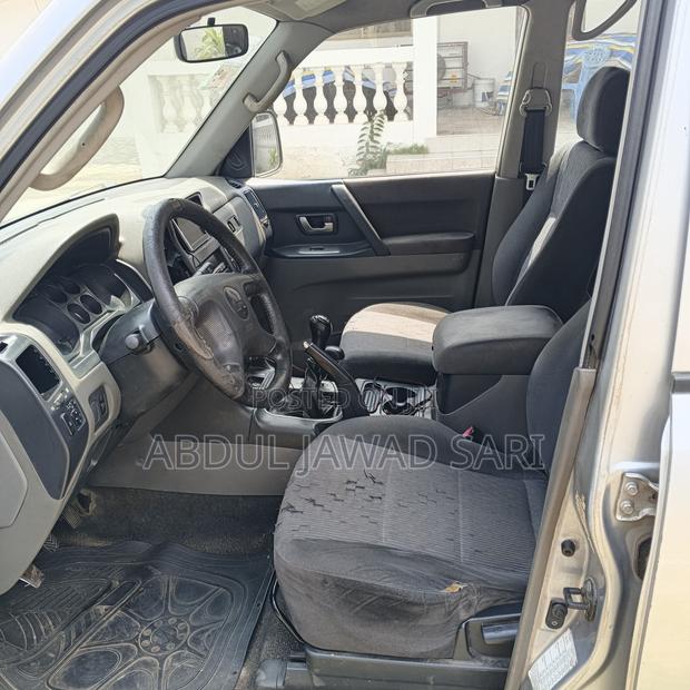 Mitsubishi Pajero 2002 Silver