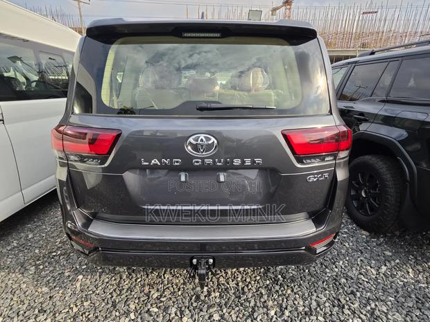 New Toyota Land Cruiser 2025 Gray