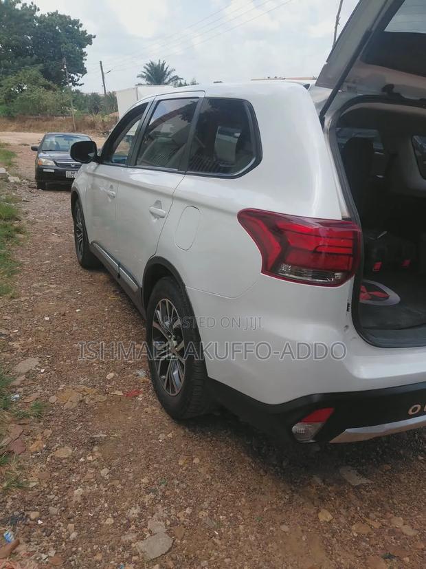 Mitsubishi Outlander Sport 2017 White