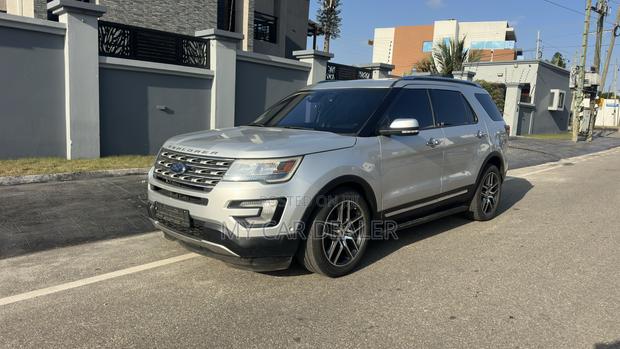 Ford Explorer Limited 4dr SUV AWD (3.5L 6cyl 6A) 2016 Silver