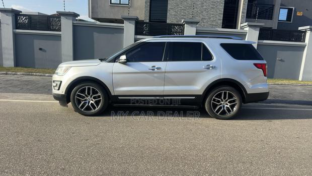 Ford Explorer Limited 4dr SUV AWD (3.5L 6cyl 6A) 2016 Silver
