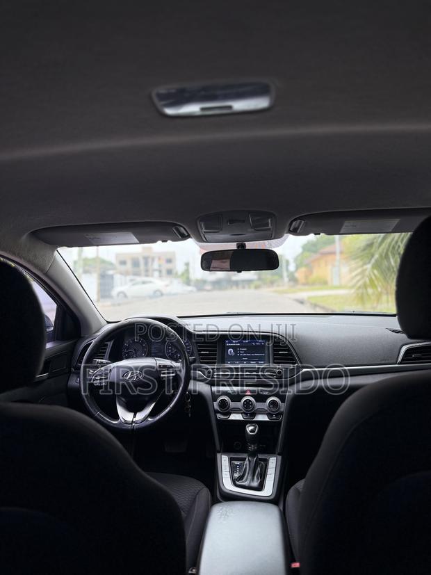 Hyundai Elantra SEL 2020 Gray
