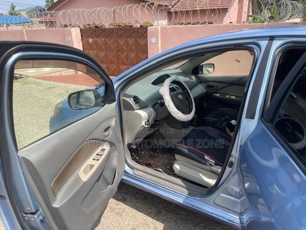 Toyota Belta 2010 Blue