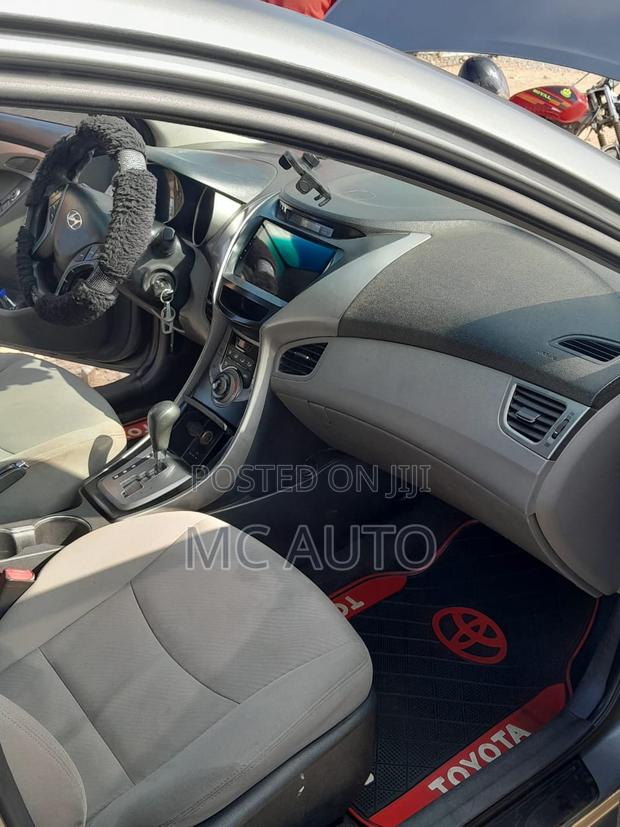 Hyundai Elantra 2013 Silver