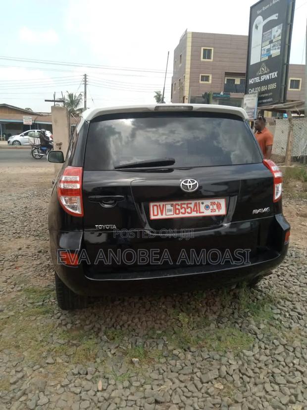 Toyota RAV4 2010 Black