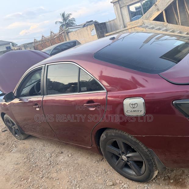 Toyota Camry LE 4dr Sedan (2.5L 4cyl 6A) 2011 Burgundy
