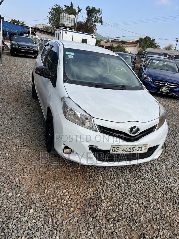 Toyota Vitz 1.5 FWD 3dr 2013 White