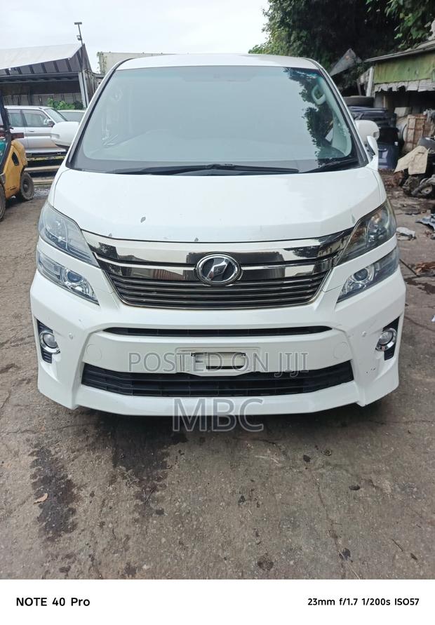 Toyota Vellfire 2013 White