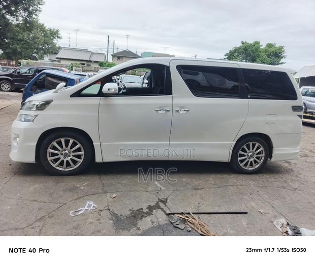 Toyota Vellfire 2013 White
