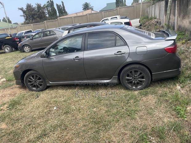 Toyota Corolla S 4dr Sedan (1.8L 4cyl 4A) 2010 Gray