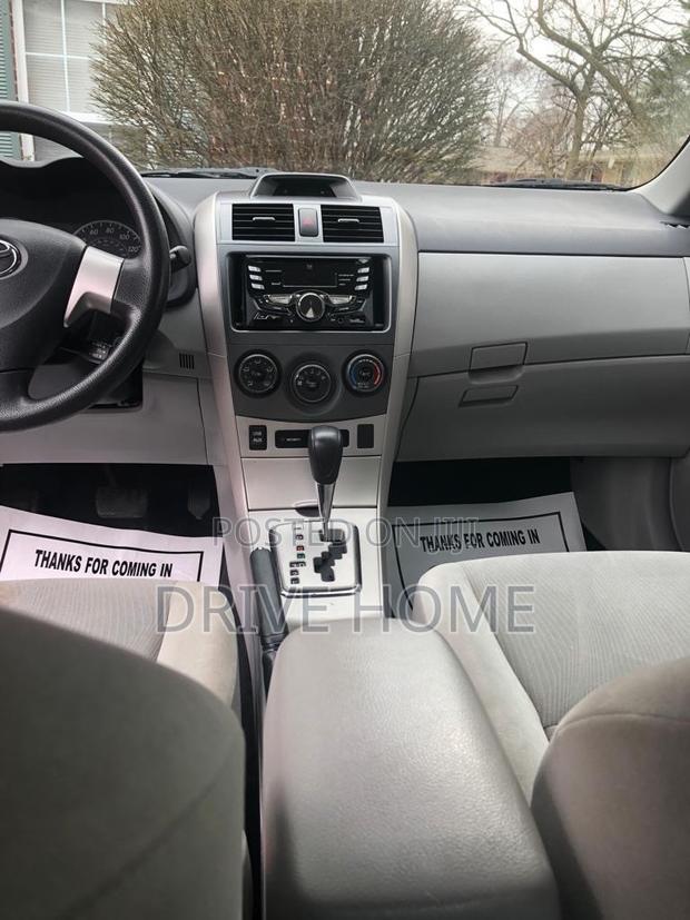 Toyota Corolla L 4-Speed Automatic 2013