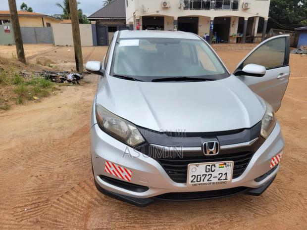 Honda HR-V EX-L w/Navigation FWD 2018 Silver