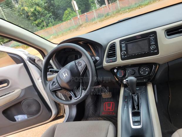 Honda HR-V EX-L w/Navigation FWD 2018 Silver