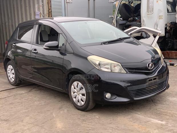 Toyota Vitz 2013 Black