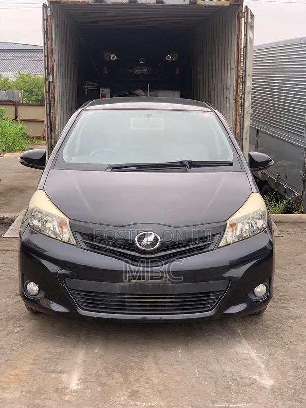 Toyota Vitz 2013 Black
