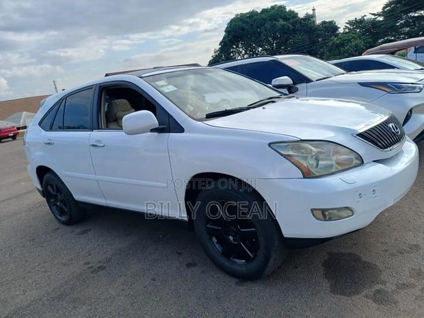Lexus LX 570 2009 White