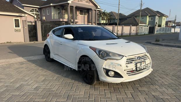 Hyundai Veloster Automatic 2012 White