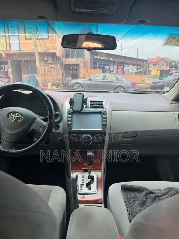 Toyota Corolla LE 4dr Sedan (1.8L 4cyl 4A) 2010 Red