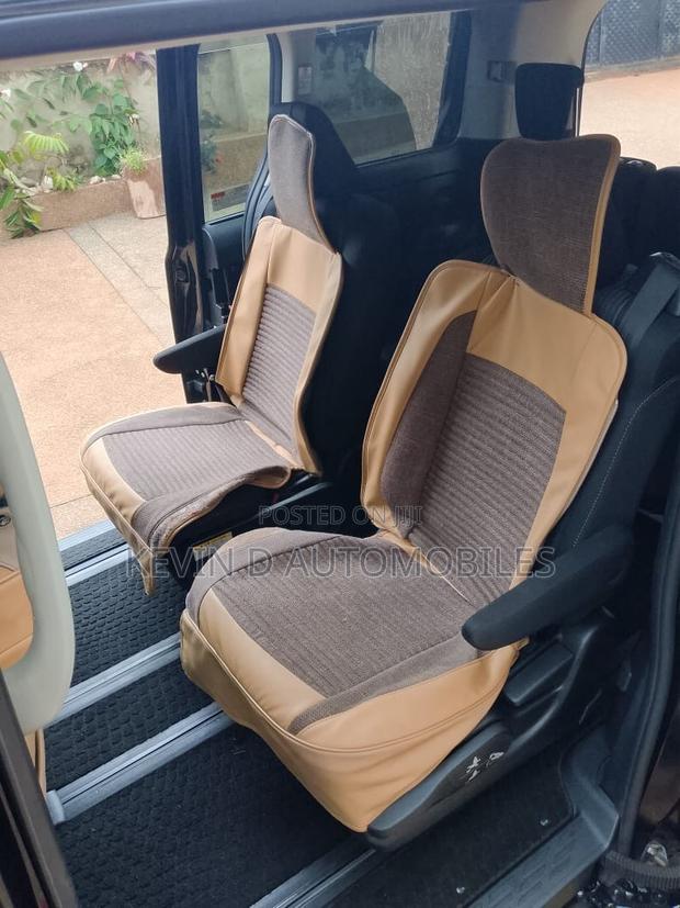 Toyota Voxy X 2WD 7-Seater 2015 Black