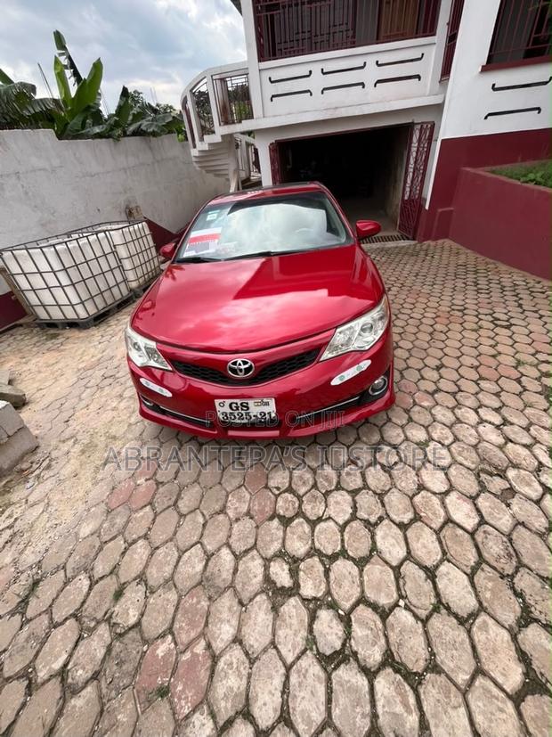 Toyota Camry 2014 Red
