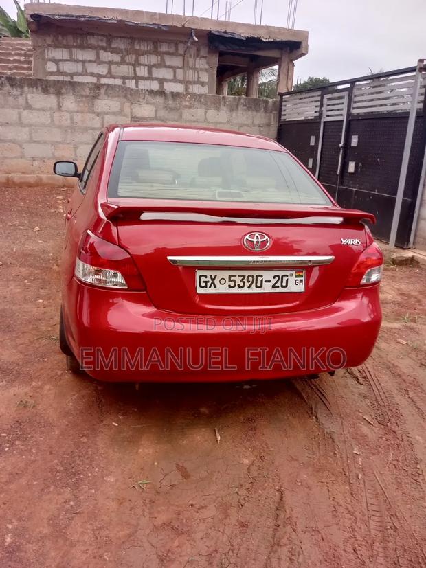 Toyota Yaris 2010 Brown