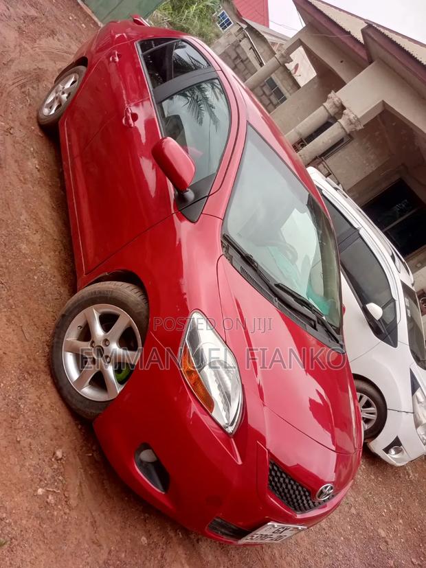 Toyota Yaris 2010 Brown