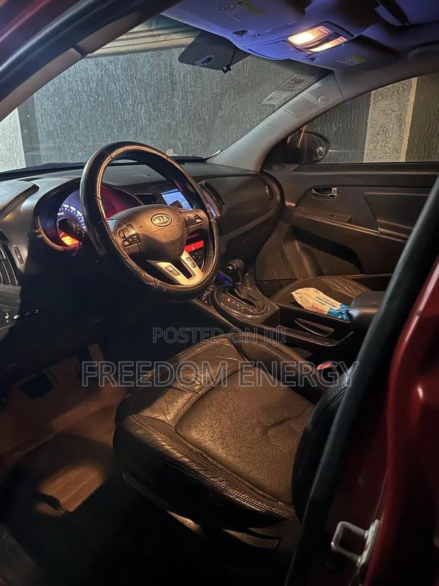 Kia Sportage 2012 Red