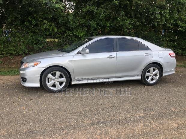 Toyota Camry SE 4dr Sedan (2.5L 4cyl 6A) 2011 Silver