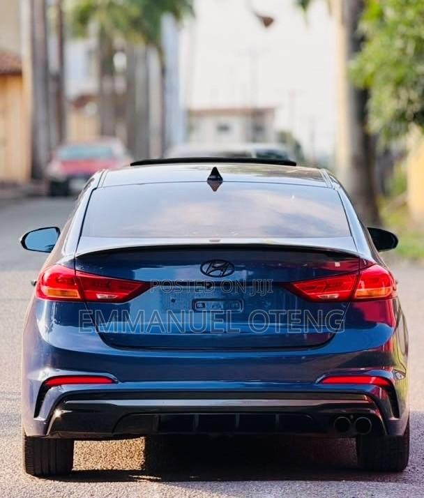 Hyundai Elantra 2017 Blue