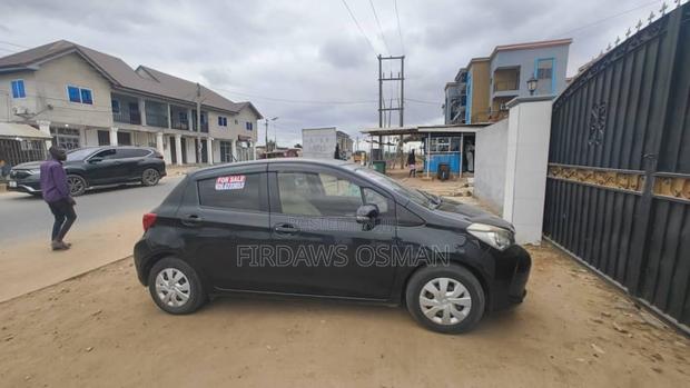 Toyota Vitz 2015 Black