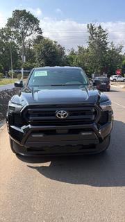 Toyota Tacoma SR Double Cab 4WD 5.0 ft. SB (Automatic) 2025 Black for sale