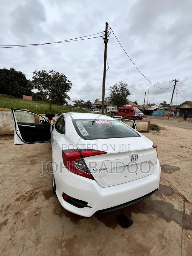 Honda Civic 2016 White