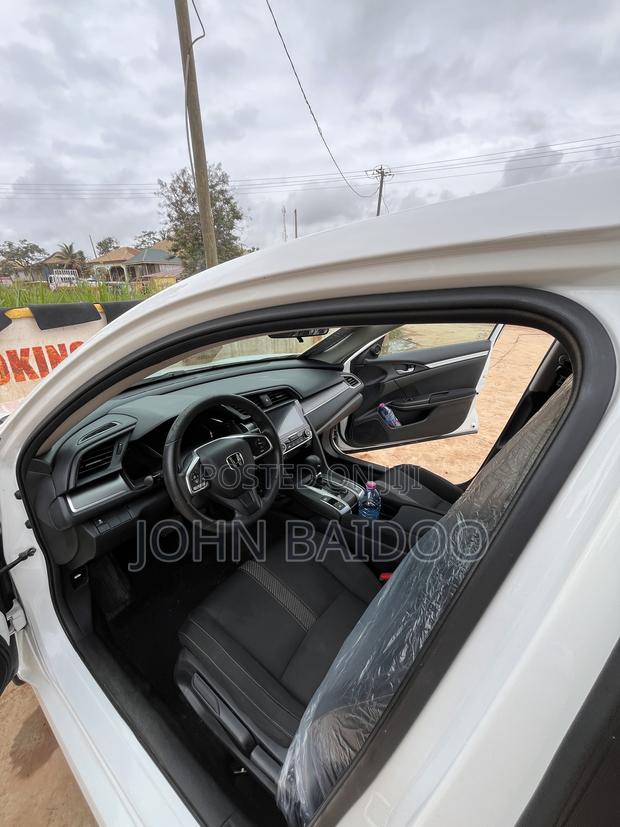 Honda Civic 2016 White