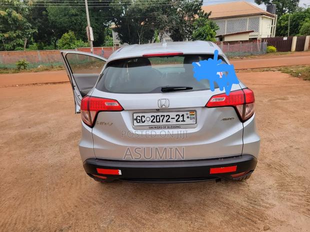 Honda HR-V EX-L w/Navigation FWD 2018 Silver