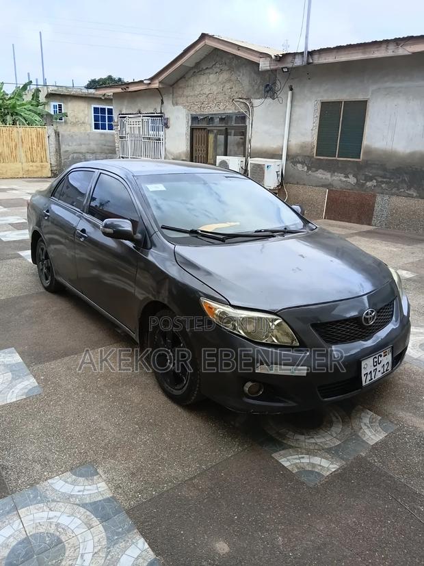Toyota Corolla 2010 Gray