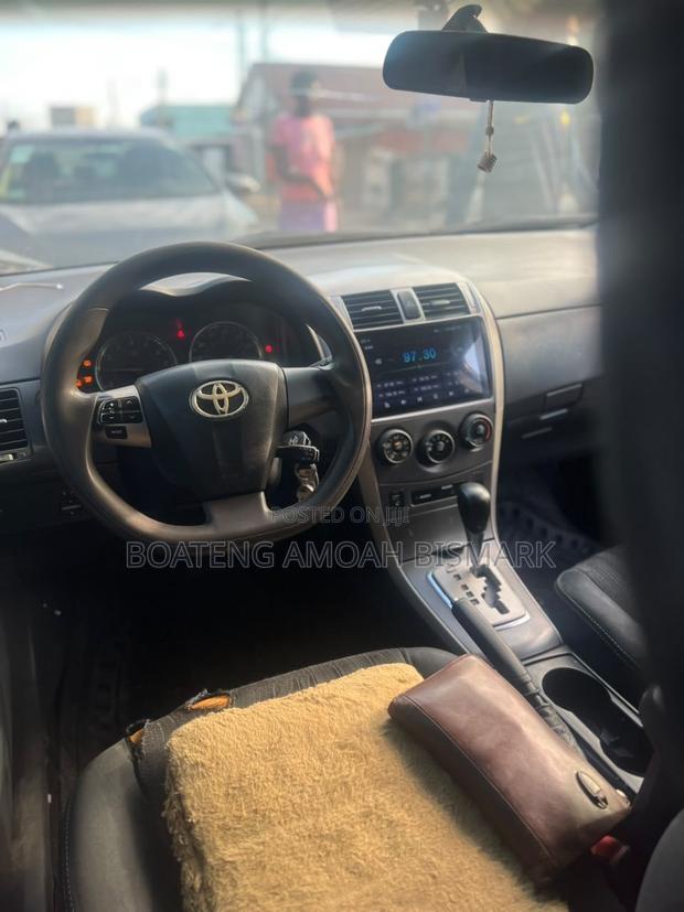 Toyota Corolla 2013 Black