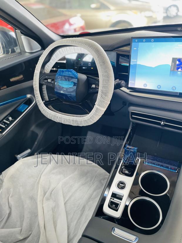 Geely Boyue 2026 Gray
