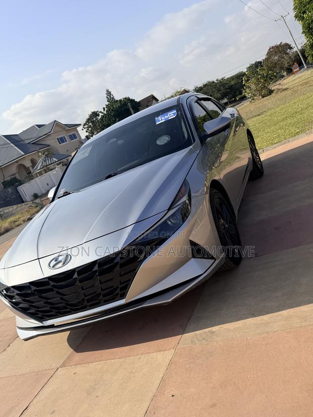 Hyundai Elantra SE 2021 Silver