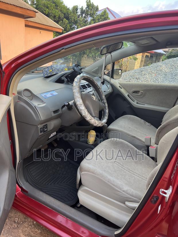 Toyota Vitz 2012
