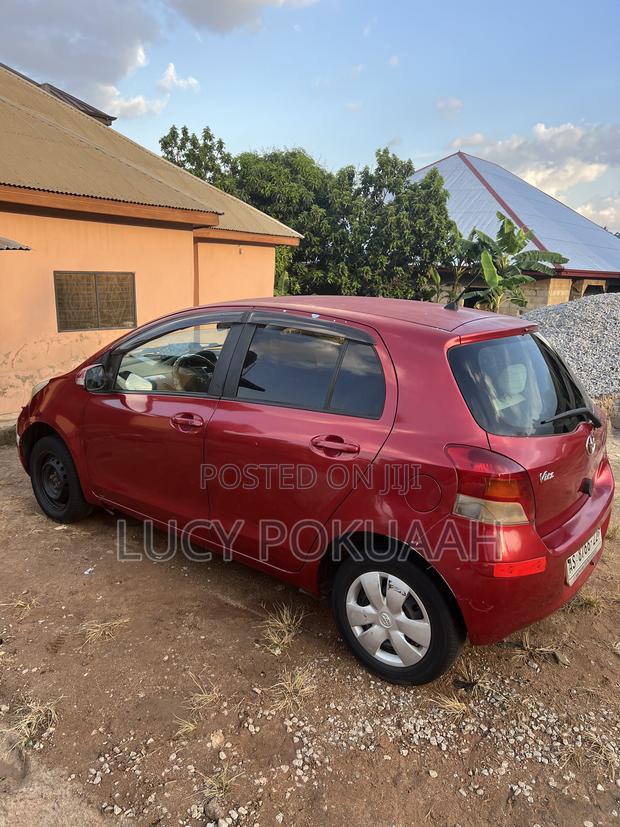 Toyota Vitz 2012