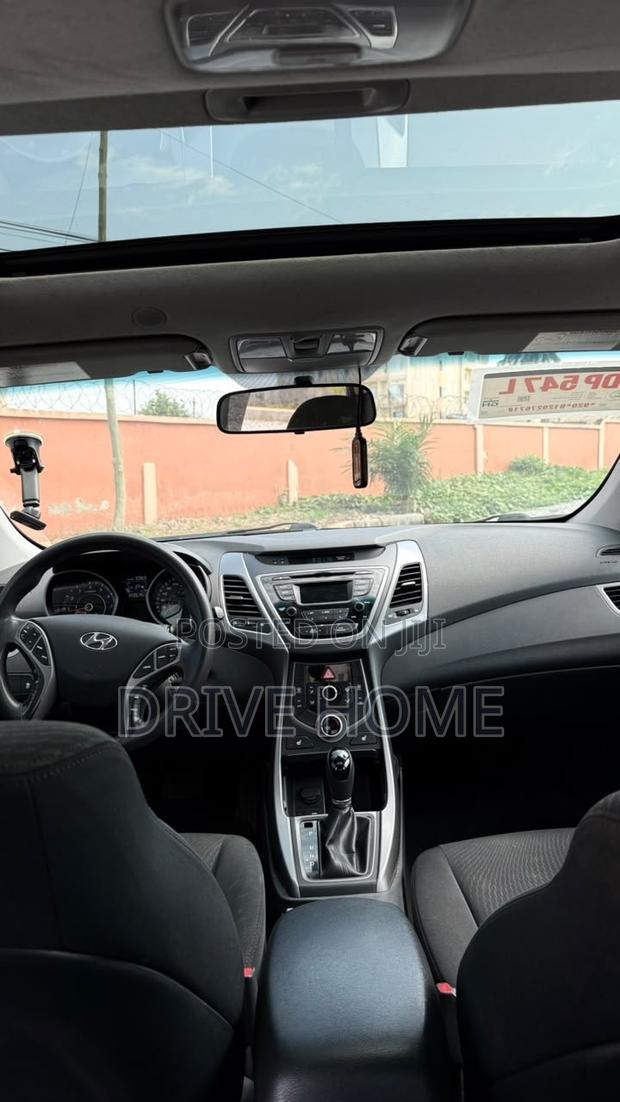 Hyundai Elantra 2015