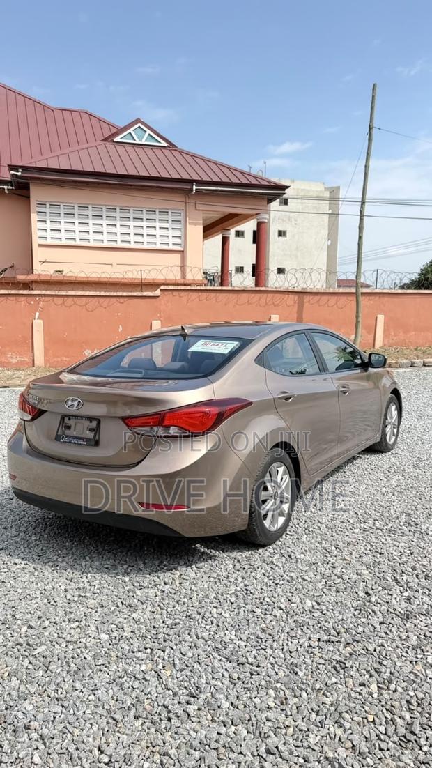 Hyundai Elantra 2015