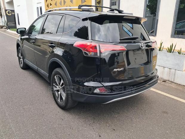 Toyota RAV4 2018 Black