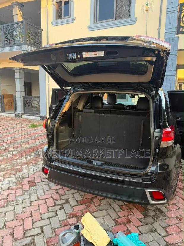 Toyota Highlander XLE 2019 Black