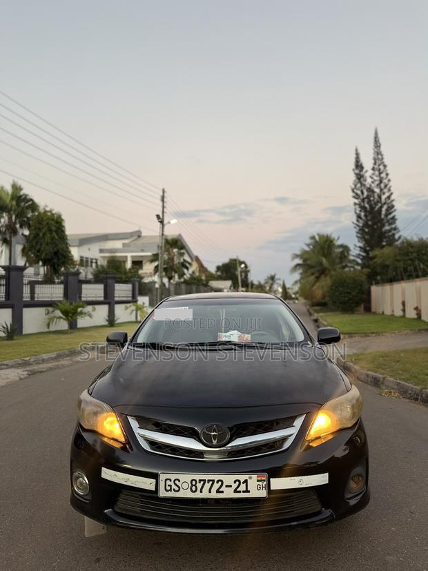 Toyota Corolla LE 4dr Sedan (1.8L 4cyl 4A) 2011 Black